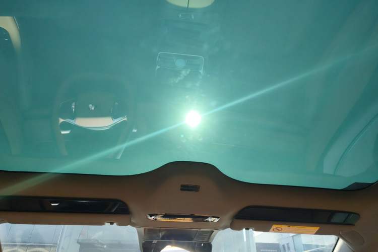 Used Geely Galaxy Galaxy 8 2025 130km EM-i Prestige Edition
