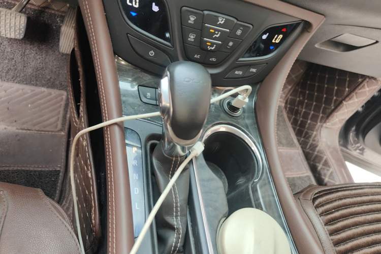 Used Buick Envision 2016 20T Four-Wheel Drive Luxury Model Gear Lever