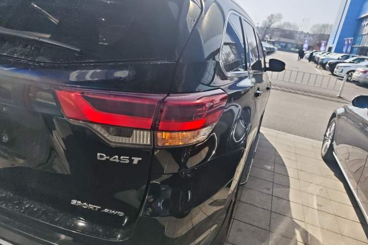 Used Toyota Highlander 2018 2.0T Four-Wheel Drive Luxury Edition 7 Seats China V Emission Standard