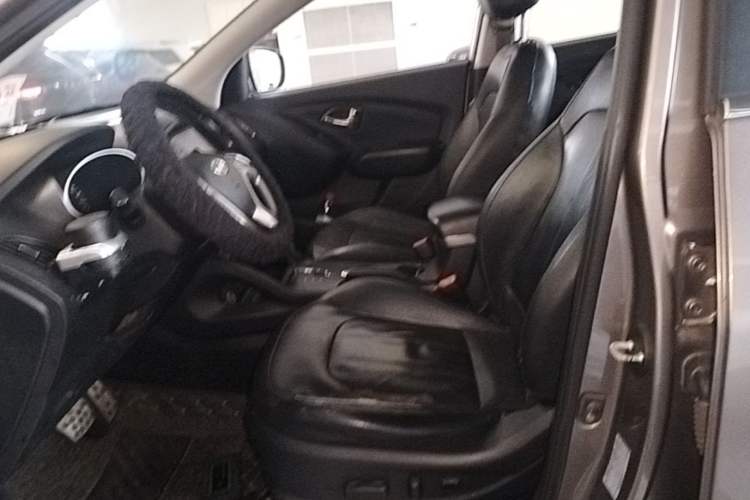 Used Hyundai ix35 2013 2.0L Automatic Two-Wheel Drive Smart GLS China IV Standard
