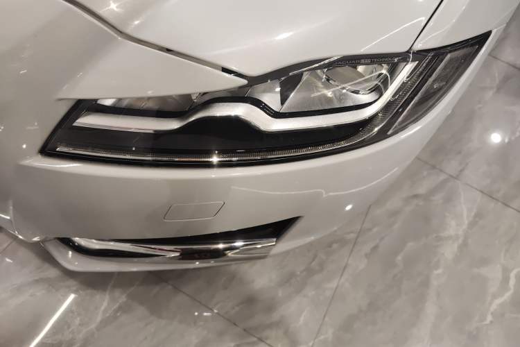 Used Jaguar XFL 2020 XFL 2.0T P250 Four-Wheel Drive Luxury Edition Left Front Headlight