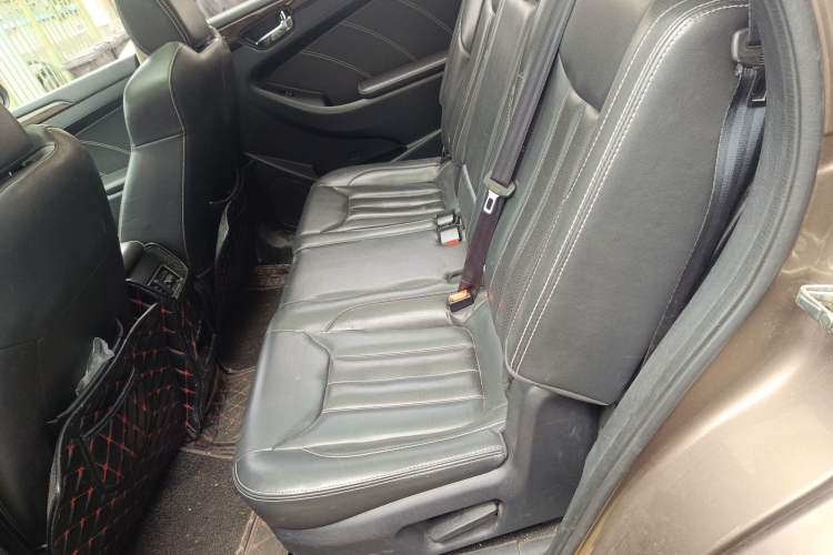 Used Dongfeng Fengon 580 2017 1.5T CVT Smart Style Model Left Rear Seat