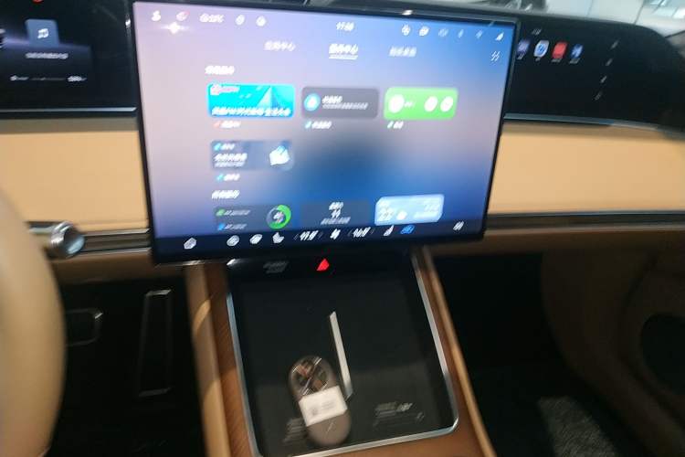 Used Hima S9T 2025 Model Range-Extended Ultra Long-Range Version Audio And AC Panel