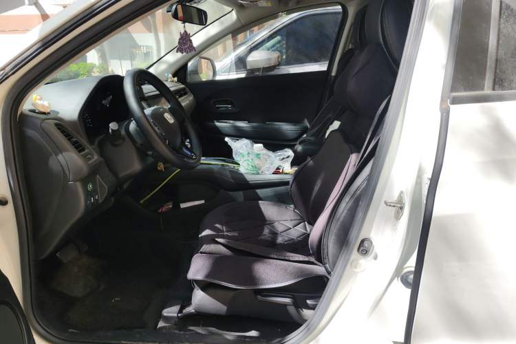 Used Honda Vezel 2020 1.5L CVT Pioneer Edition
