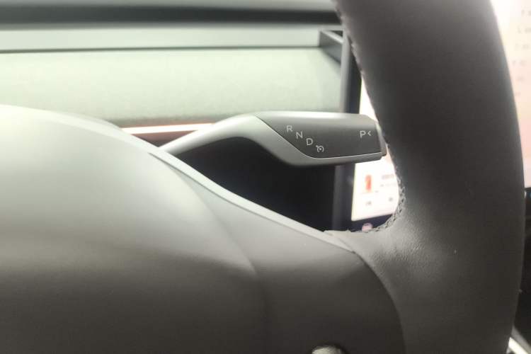 Used Tesla Model Y 2024 Long-Range All-Wheel-Drive Version
