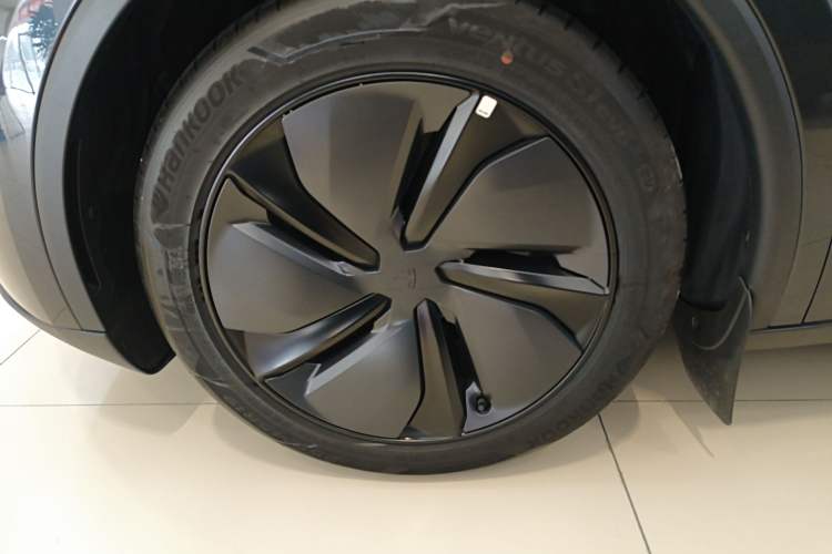 Used Tesla Model Y 2025 Long-Range All-Wheel Drive First Edition
