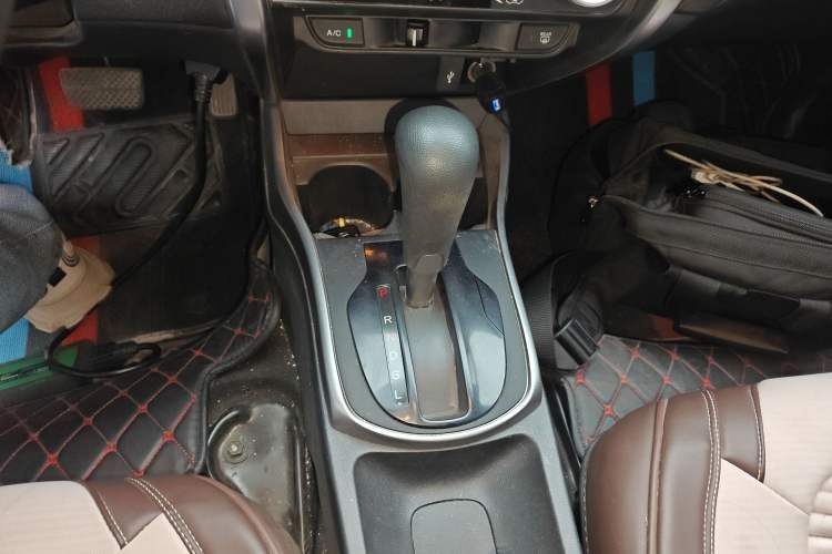 Used Honda City 2015 1.5L CVT Luxury Edition Gear Lever