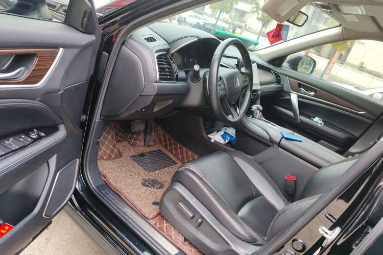 Used Honda Avancier 2017 240TURBO Two-Wheel Drive Premium Edition Driver Seat