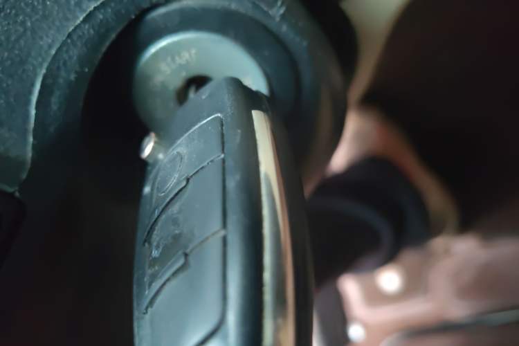 Used Kia Sportage 2012 2.0L Automatic Two-Wheel Drive GL Trim Vehicle Key