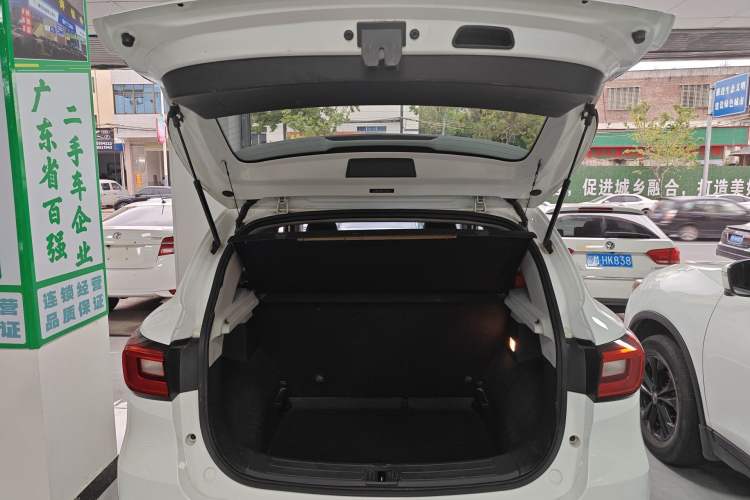 Used MG ZS 2018 1.5L Automatic Luxury Edition China V Standard