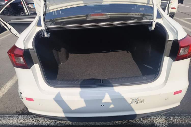 Used Roewe 360 2015 1.5L Automatic Luxury Edition