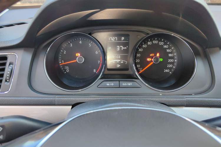 Used Volkswagen Lavida 2017 1.6L Automatic Comfort Edition
