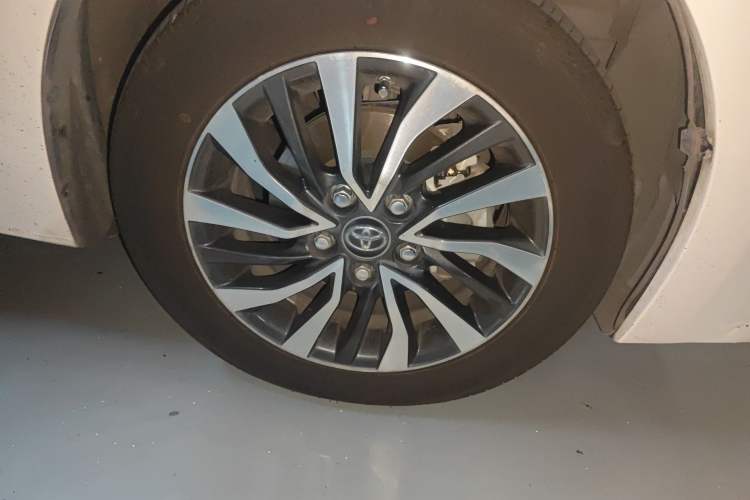 Used Toyota Corolla 2017 Revised Dual-Engine 1.8L E-CVT Elite Edition
