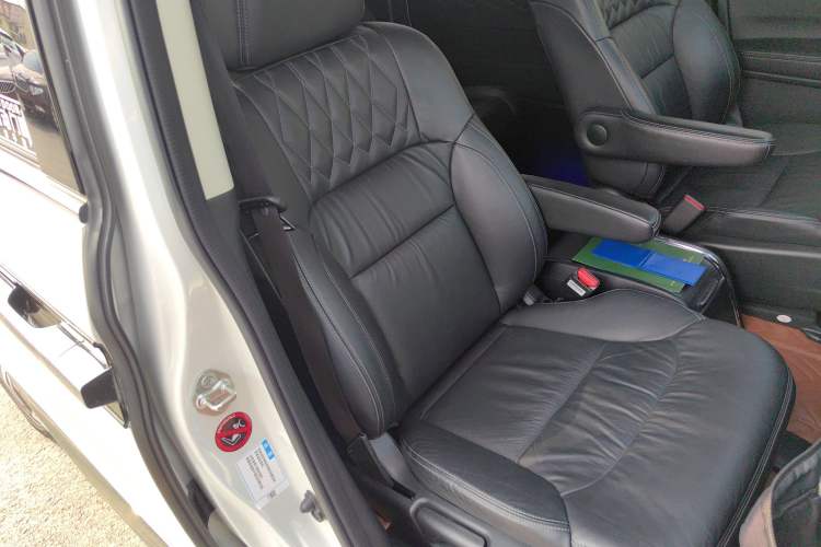 Used Honda Elysion 2019 2.0L Hybrid Luxury Edition