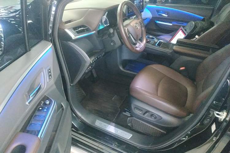 Used Toyota Granvia 2023 2.5L Hybrid Flagship VIP Edition Driver Seat