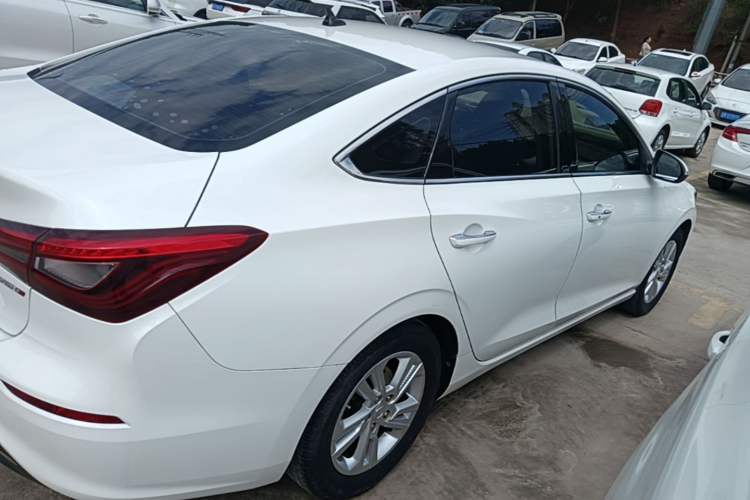 Used CHANGAN Eado 2019 High-Energy Edition 1.6L GDI Automatic Pioneer Model China VI Standard
