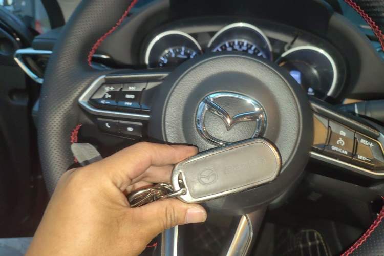 Used Mazda Atenza 2021 2.0L Blue Sky Luxury Edition Vehicle Key