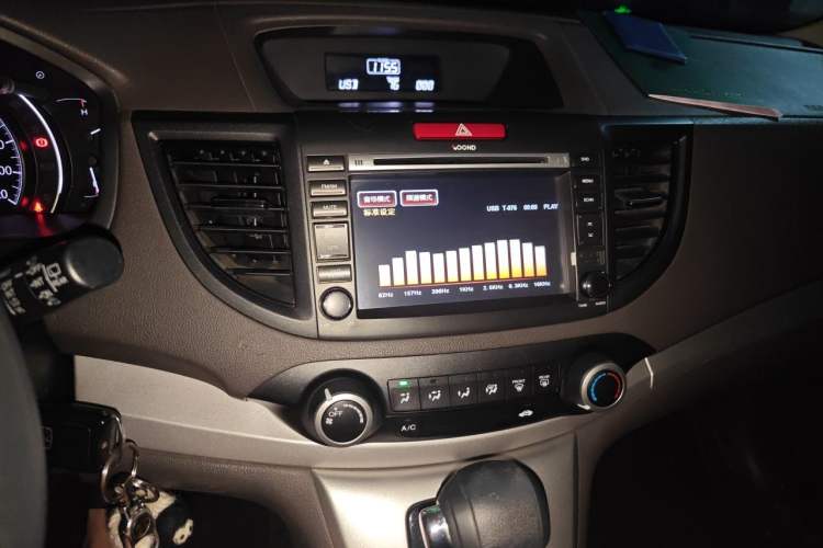 Used Honda CR-V 2012 2.0L two-wheel drive urban version
