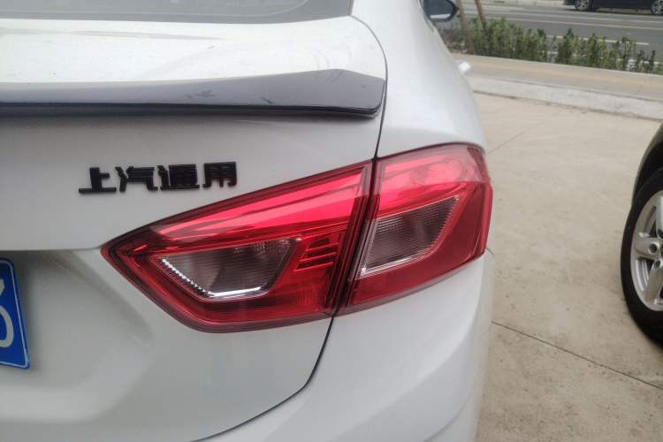 Used Chevrolet Cruze 2018 Redline 320 Automatic Pioneer Edition