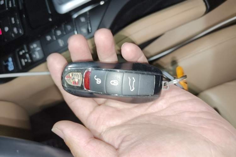 Used Porsche Cayenne 2015 Cayenne 3.0T Vehicle Key