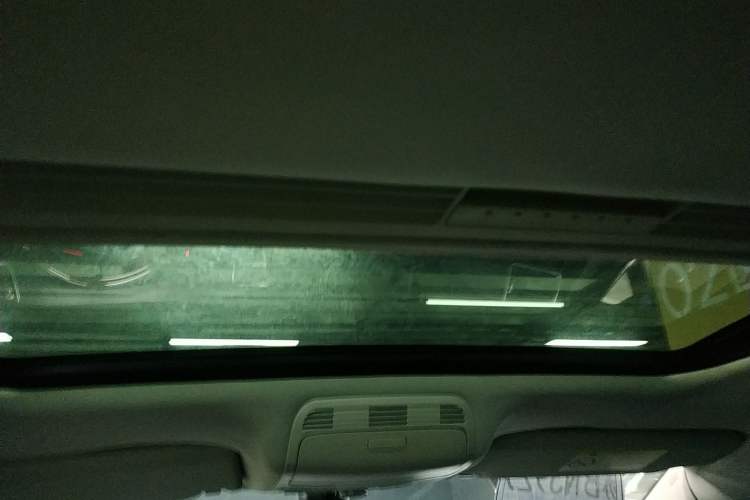 Used Volkswagen Magotan 2015 2.0 TSI Prestige Model Headliner