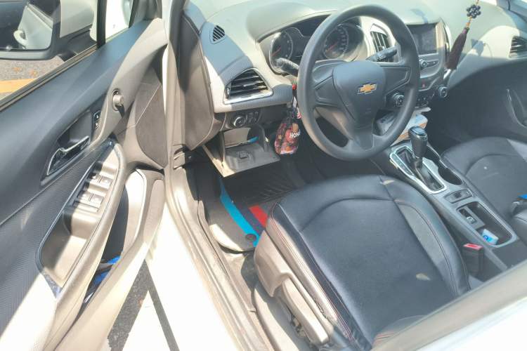 Used Chevrolet Cruze 2017 1.5L Automatic Pioneer Sunroof Edition