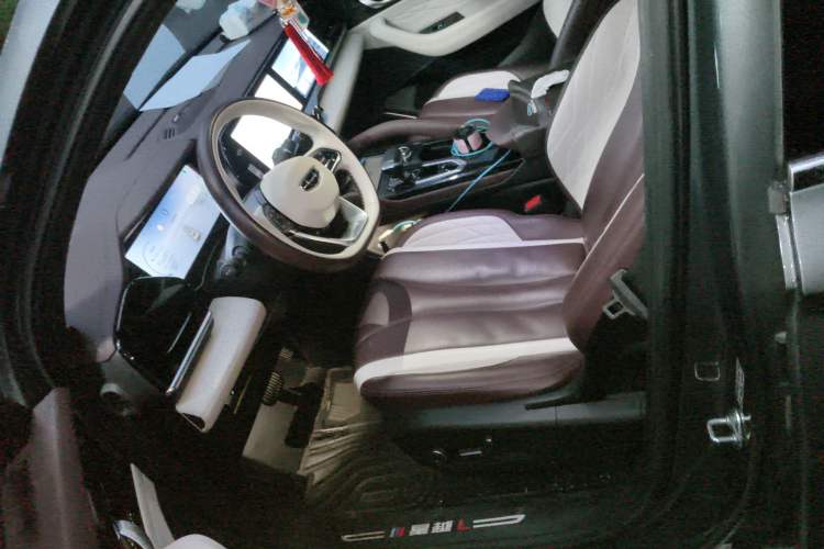 Used Geely Auto Monjaro L 2021 2.0TD DCT EVO Two-Wheel Drive Smart Luxury Version Left Front Seat