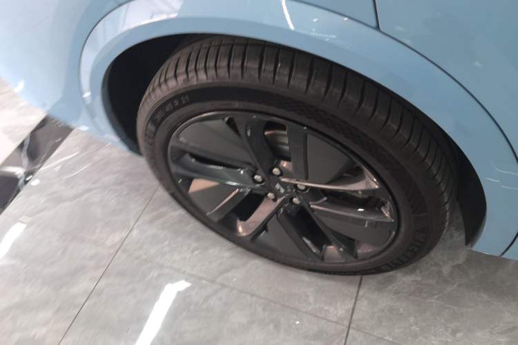 Used Li Auto L8 2024 Ultra Model
