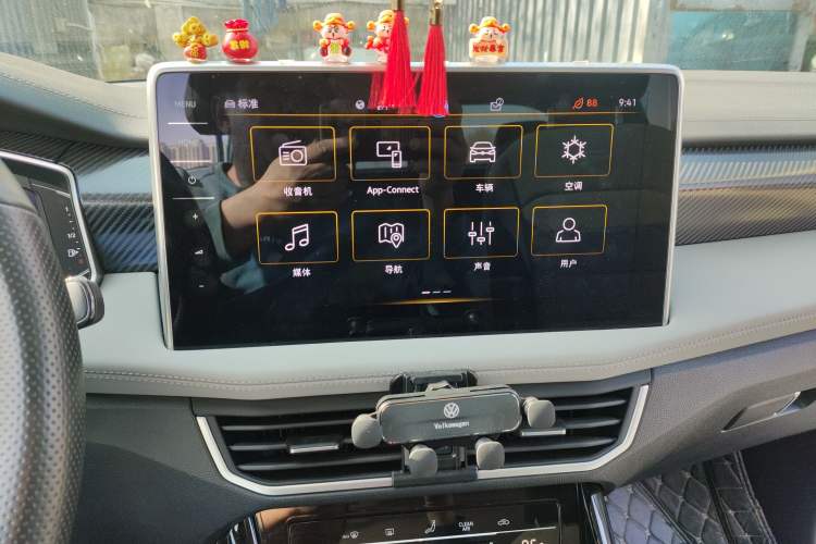 Used Volkswagen Tayron X 2023 330TSI Two-Wheel-Drive Prestige High-Energy Version Audio And AC Panel