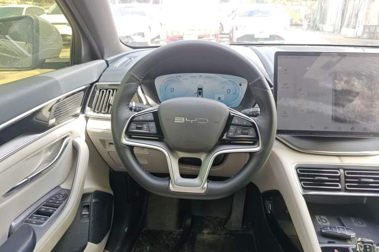 Used BYD Song PLUS New Energy 2023 Champion Edition EV 605KM Flagship PLUS Steering Wheel