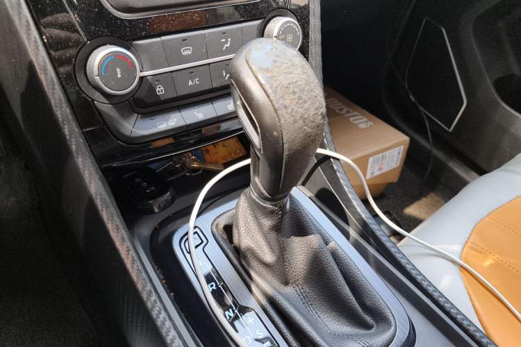 Used JMC Yusheng S330 2016 1.5L GTDi Automatic Two-Wheel Drive Comfort Edition