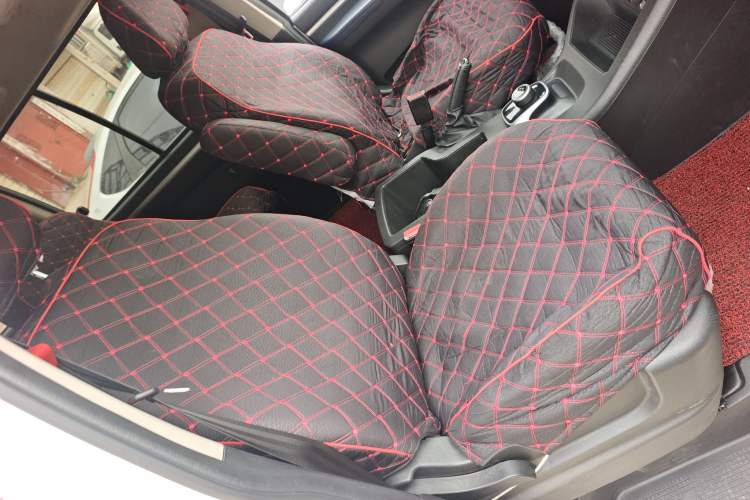 Used FORTHING Lingzhi M5 2022 Passenger Version Standard Model 7-Seater Right Front Seat