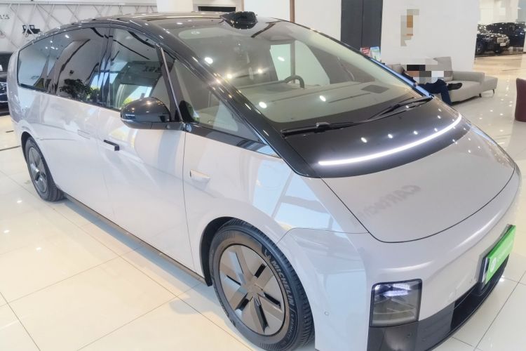 Used Li Auto MEGA 2024 Ultra Model

