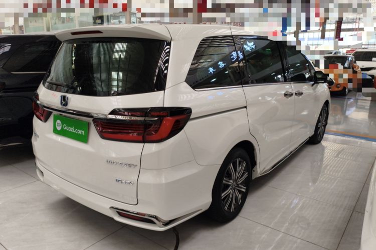 Used Honda Odyssey 2024 2.0L eHEV Sharp & Enjoy Edition Rear Right 45 Deg