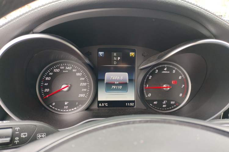 Used Mercedes-Benz GLC 2016 GLC 260 4MATIC Luxury Model