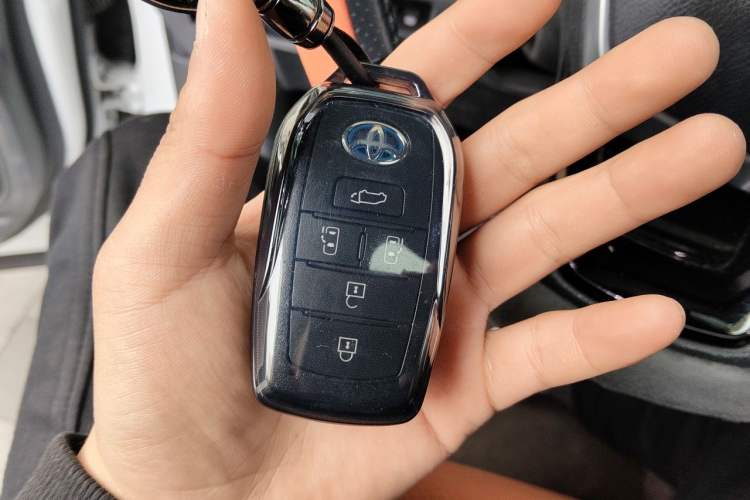 Used Toyota SIENNA 2021 2.5L Hybrid Premium Edition
