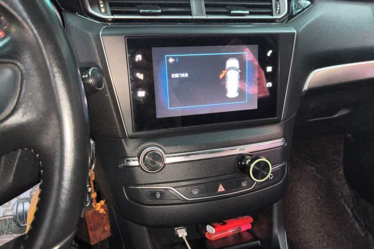 Used Peugeot 408 2018 Revised Version 1.8L Automatic Luxury Edition Audio And AC Panel