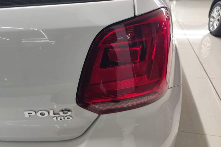 Used Volkswagen Polo 2016 1.6L Automatic Comfort Model Exterior 3