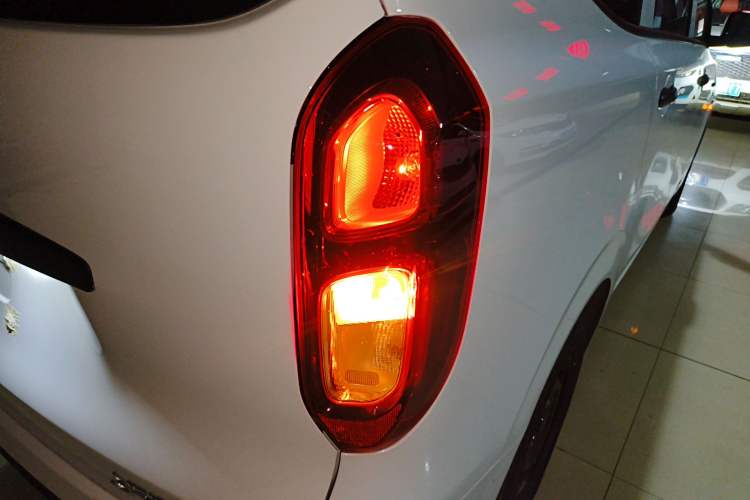 Used Wuling Hongguang New Energy 2024 All-Electric Model 300KM Standard Version