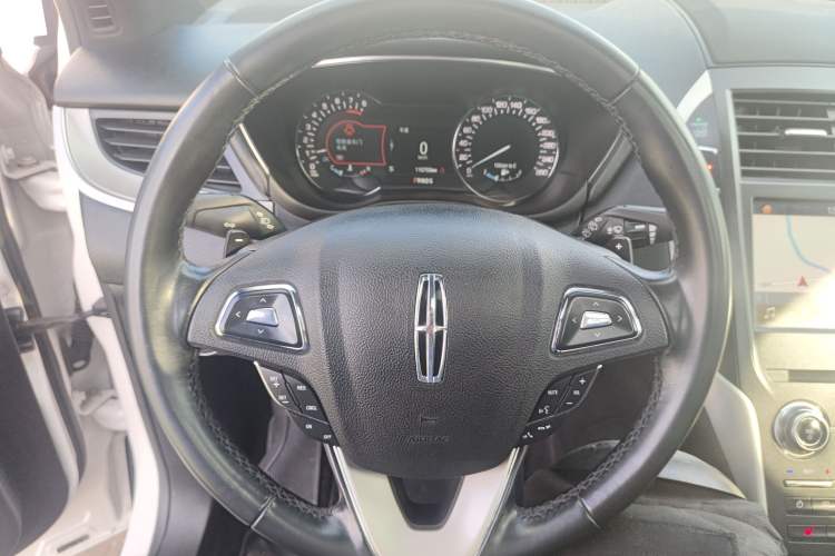 Used Lincoln MKC 2017 2.0T Two-Wheel Drive Deluxe Edition