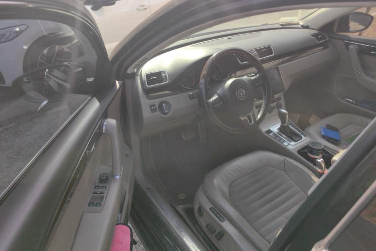 Used Volkswagen Magotan 2013 2.0 TSI Prestige Model
