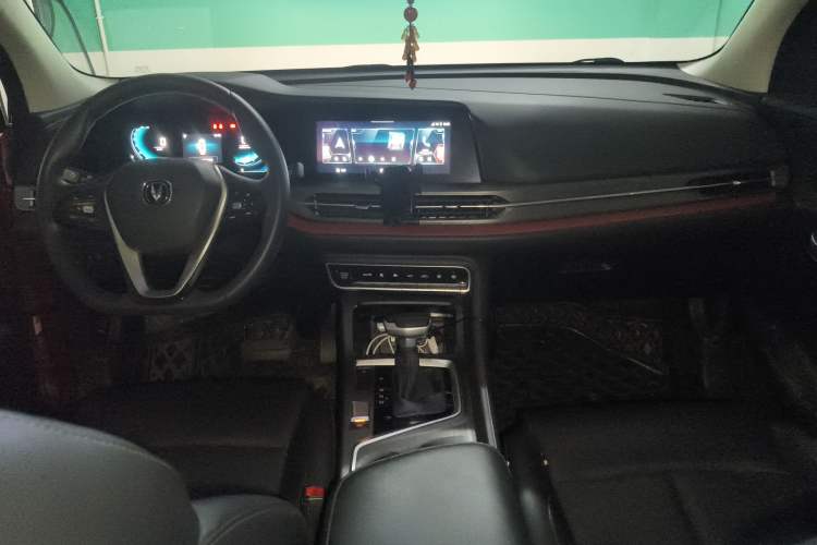 Used CHANGAN CS55PLUS 2020 1.5T Automatic Colorful Model Center Console