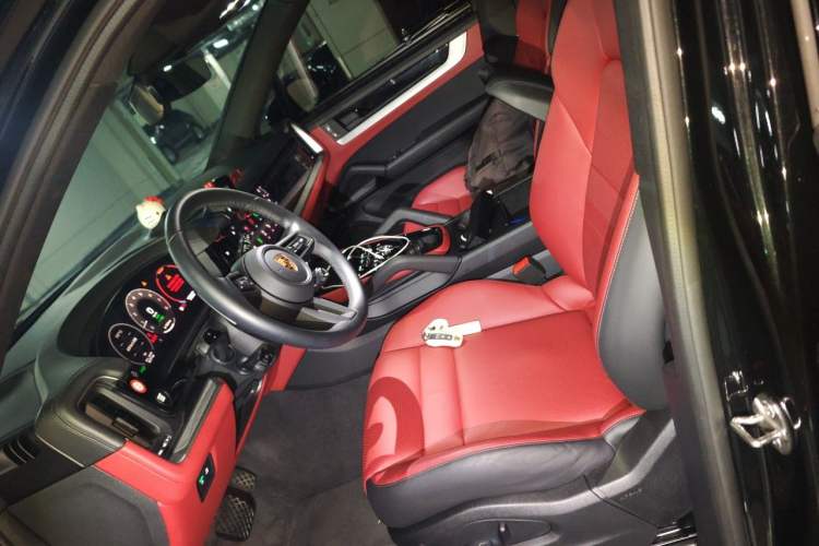 Used Porsche Cayenne E-Hybrid 2025 Cayenne E-Hybrid 2.0T
