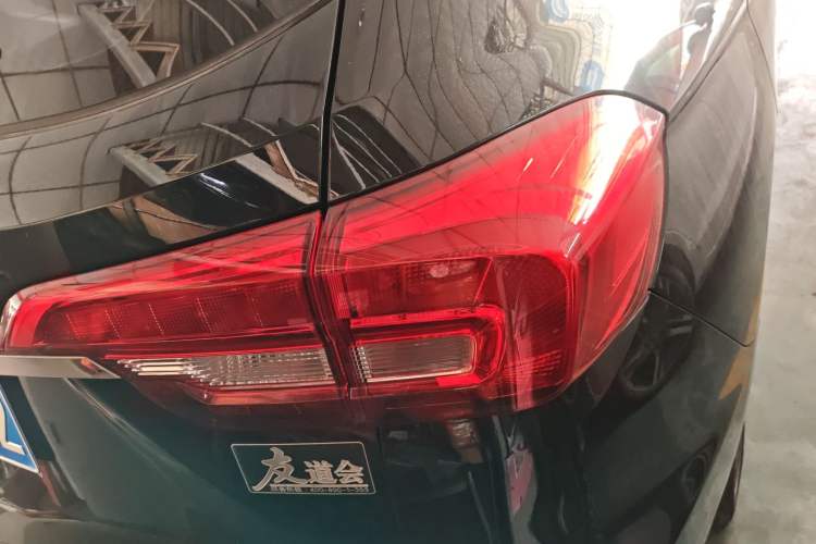 Used Haval M6 2019 1.5T DCT Two-Wheel Drive Elite Version China V Standard