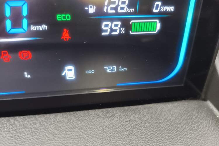 Used CHANGAN NEVO Lumin 2024 130km Qingyue Version Odometer Close Up