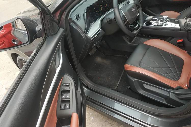 Used Changan Eado 2022 PLUS Blue Whale NE 1.4T GDI DCT Prestige Edition