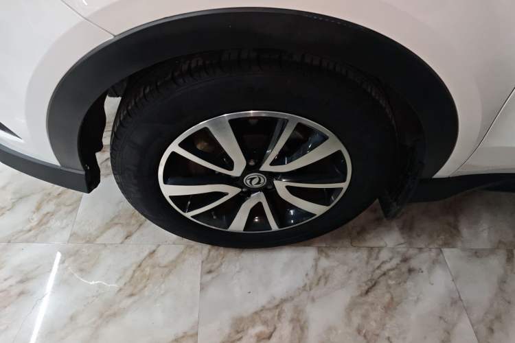 Used Dongfeng Fengon 580 2016 Revised Version 1.5T CVT Luxury Edition