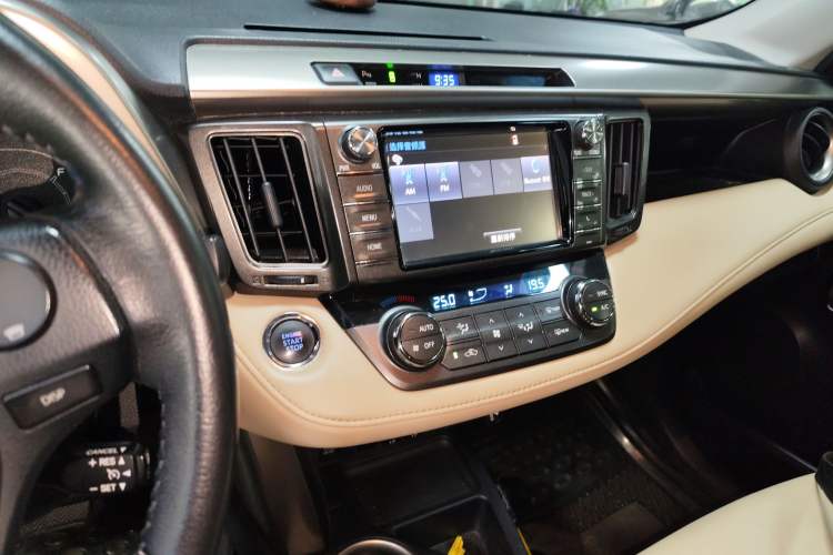 Used Toyota RAV4 2015 2.5L Automatic 4x4 Elite Edition
