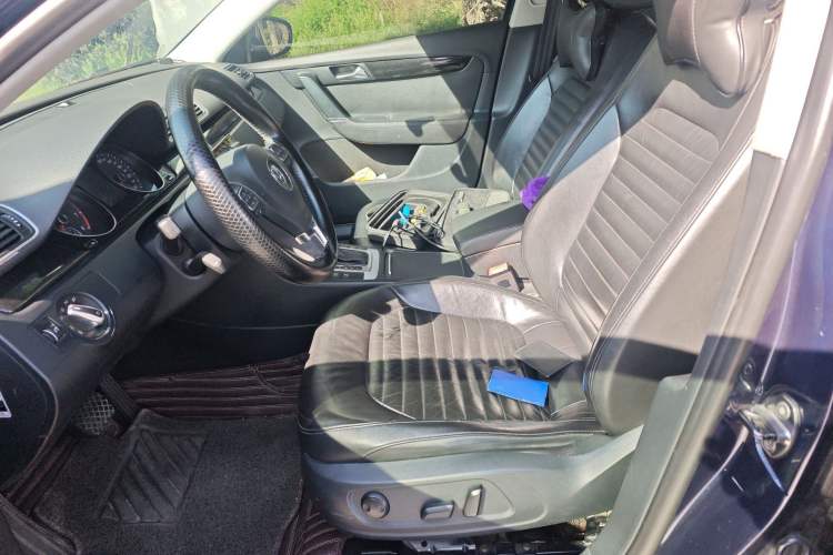 Used Volkswagen Magotan 2011 1.8TSI DSG Luxury Model Left Front Seat