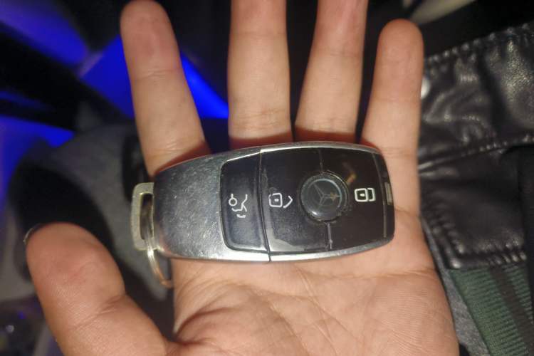 Used Mercedes-Benz Vito 2021 2.0T Elite Version 7 Seats